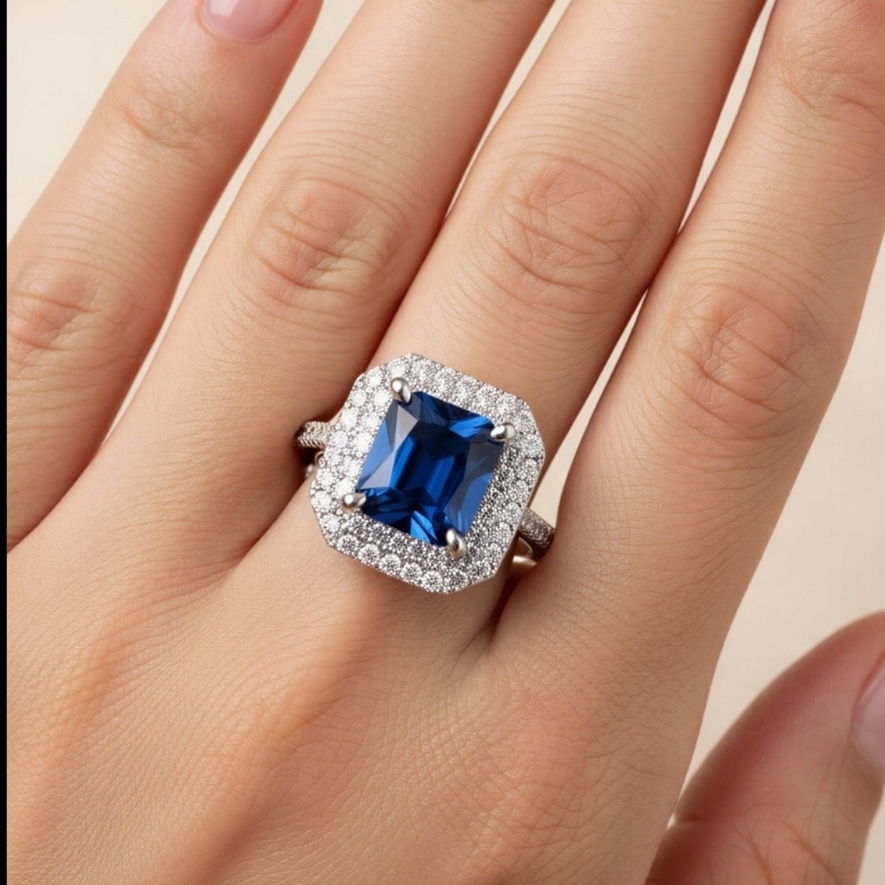 Elegant Cubic Zirconia Blue and Silver Women's Ring